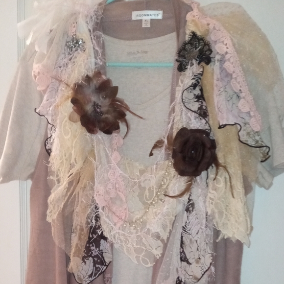 STATEMENT piece, necklace, upcycled necklace, neck piece - Picture 4 of 10